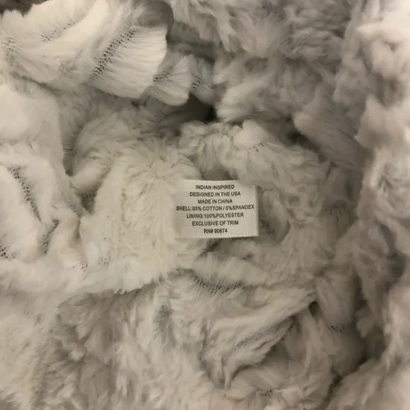 Mira Rae Gray Indian Inspired vest lined with faux fur, full zip, size 10/11 - Picture 6 of 11